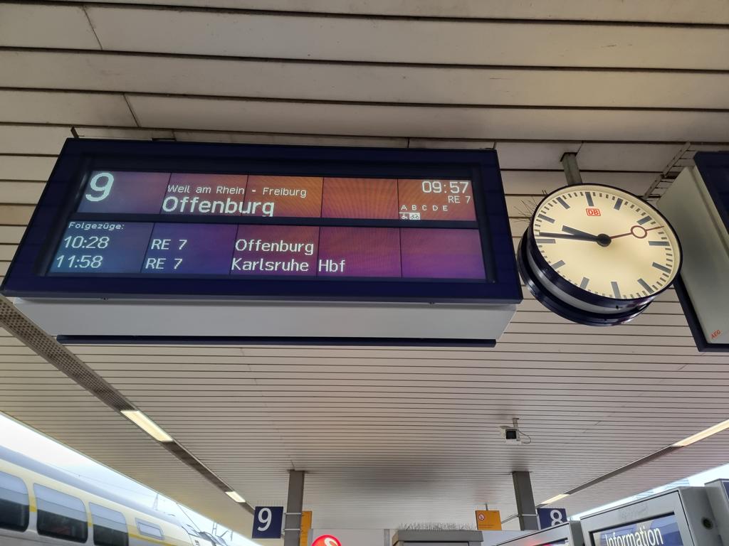 Fahrplananzeige RE7